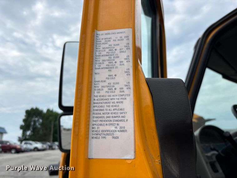 image for item FG0570 2010 International 7500 SFA dump truck