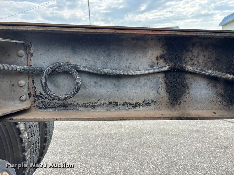 image for item FG0571 1999 Chevrolet C8500 truck cab and chassis