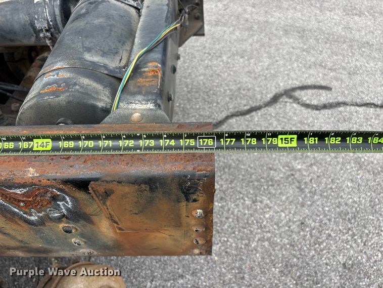 image for item FG0571 1999 Chevrolet C8500 truck cab and chassis