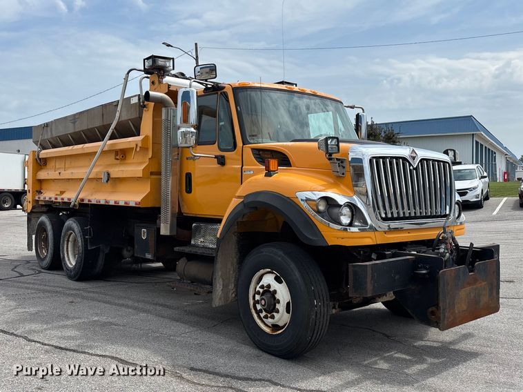 image for item FG0572 2010 International 7600 dump truck