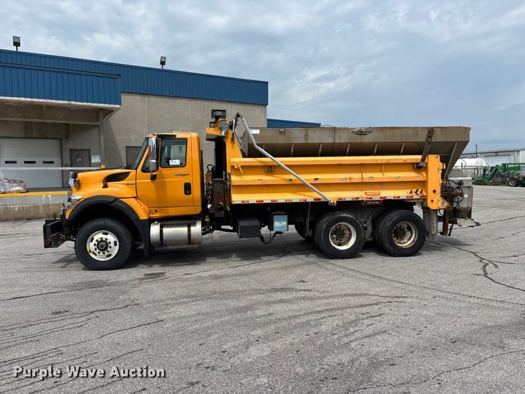 image for item FG0572 2010 International 7600 dump truck