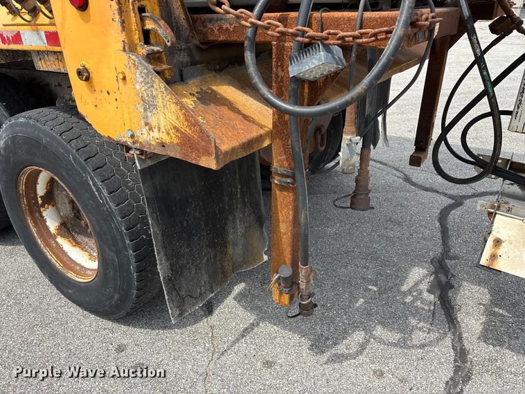 image for item FG0572 2010 International 7600 dump truck