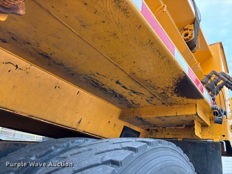 image for item FG0573 2006 International 7400 dump truck