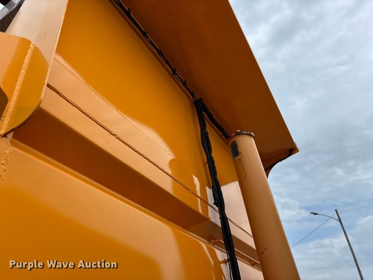 image for item FG0573 2006 International 7400 dump truck