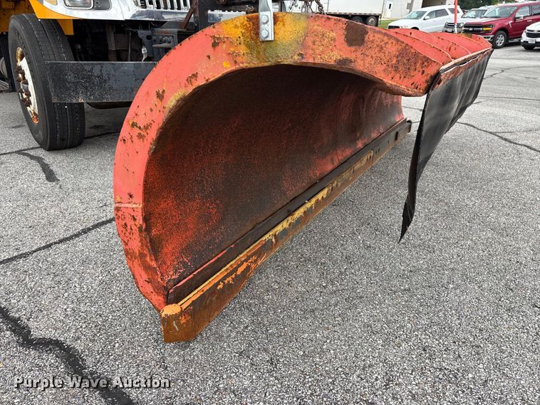 image for item FG0573 2006 International 7400 dump truck