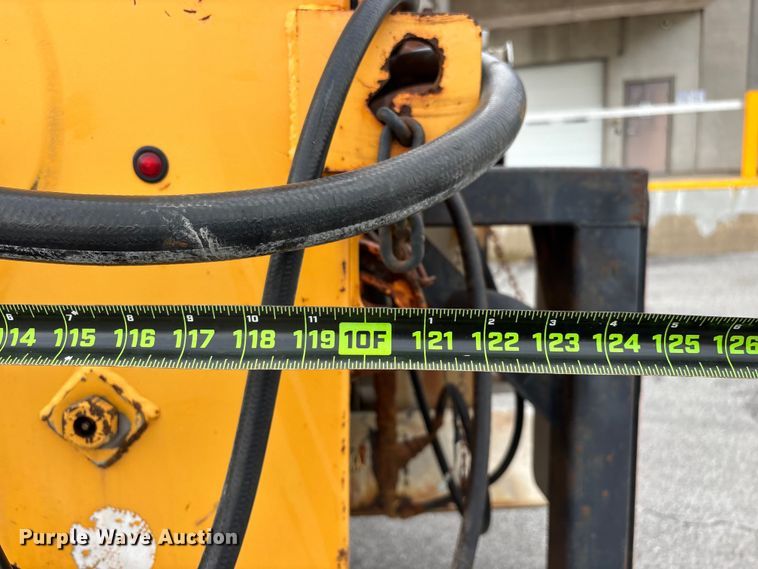image for item FG0573 2006 International 7400 dump truck