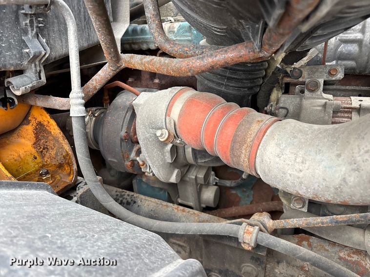 image for item FG0573 2006 International 7400 dump truck