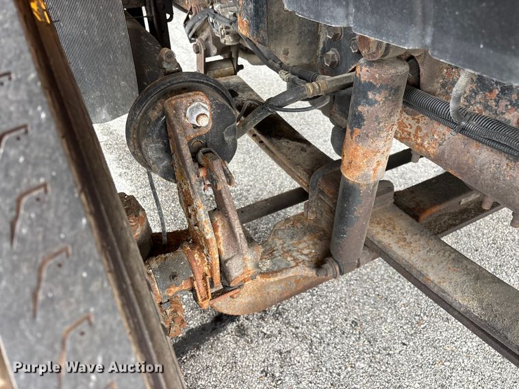 image for item FG0573 2006 International 7400 dump truck