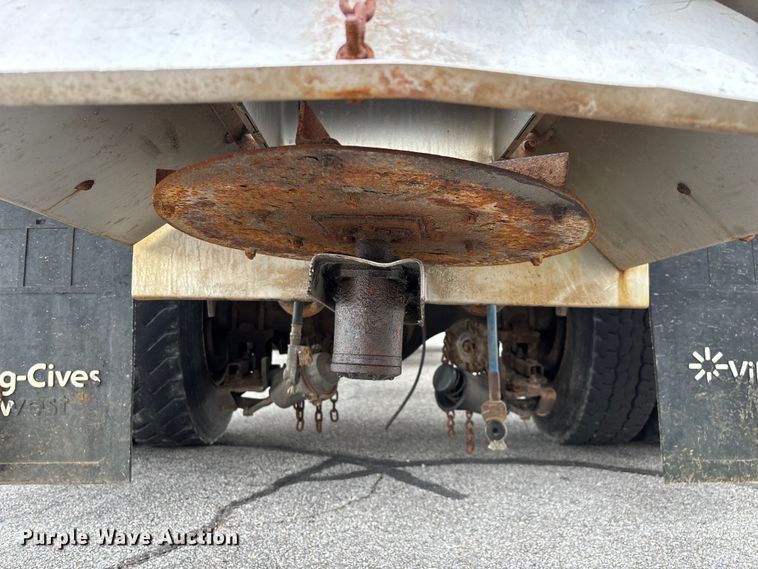 image for item FG0573 2006 International 7400 dump truck