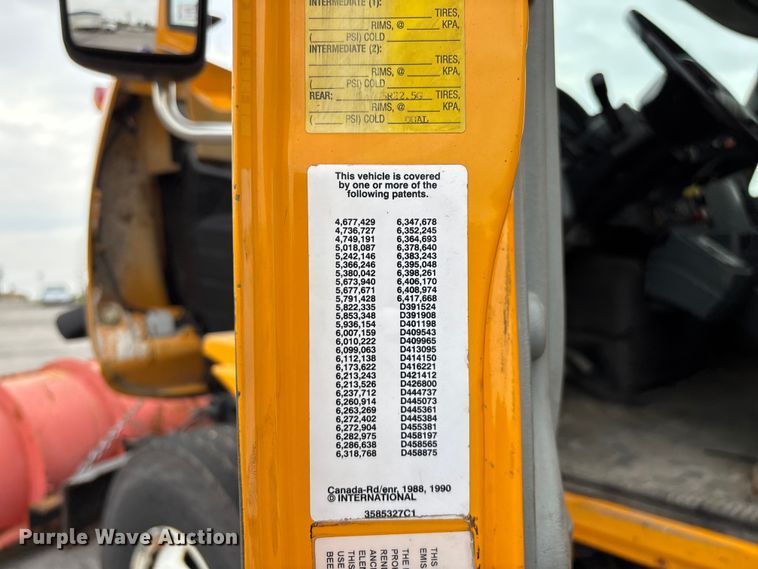 image for item FG0573 2006 International 7400 dump truck