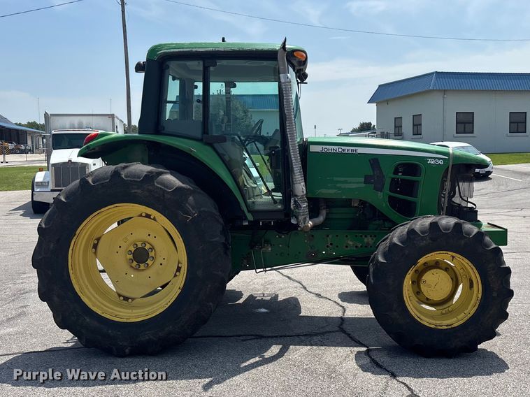image for item FG0574 John Deere 7230 MFWD tractor