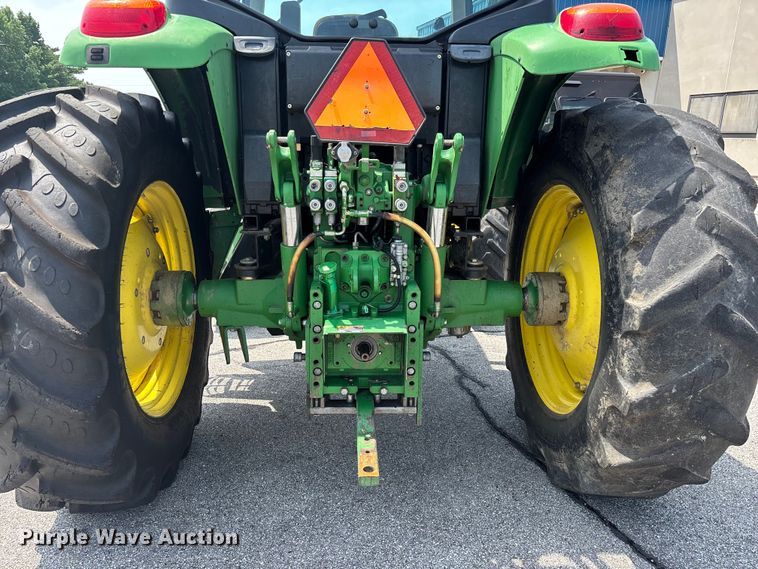 image for item FG0574 John Deere 7230 MFWD tractor