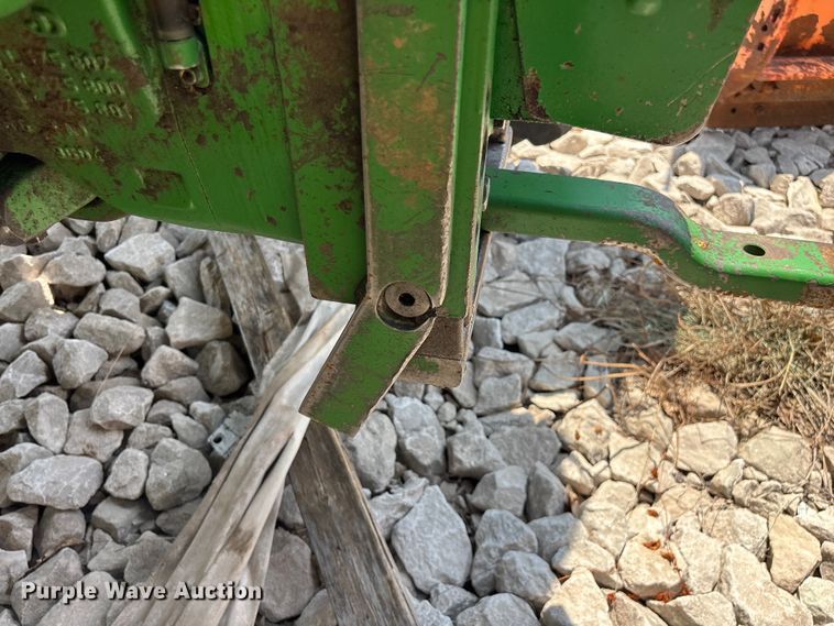 image for item FG0574 John Deere 7230 MFWD tractor