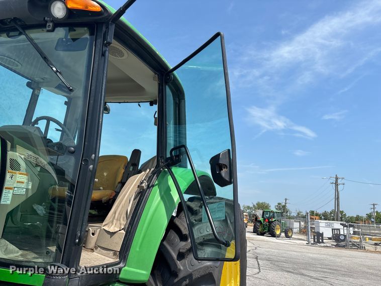 image for item FG0574 John Deere 7230 MFWD tractor