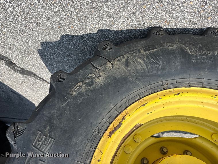 image for item FG0574 John Deere 7230 MFWD tractor