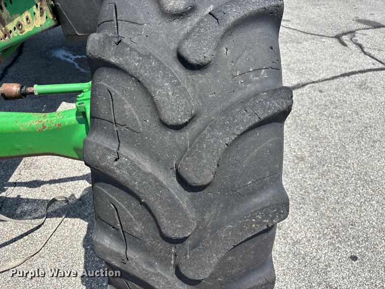 image for item FG0574 John Deere 7230 MFWD tractor