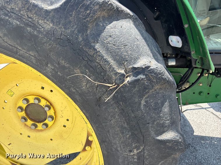 image for item FG0574 John Deere 7230 MFWD tractor