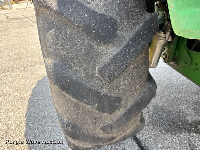 image for item FG0574 John Deere 7230 MFWD tractor
