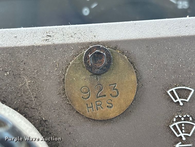 image for item FG0574 John Deere 7230 MFWD tractor