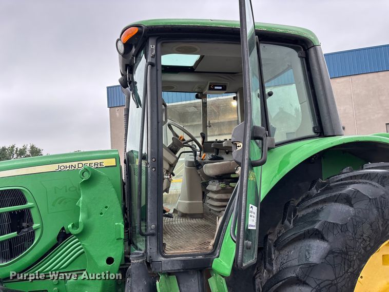image for item FG0575 2010 John Deere 6430 MFWD tractor