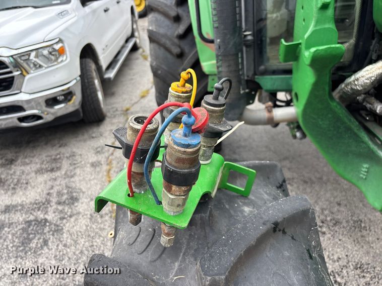 image for item FG0575 2010 John Deere 6430 MFWD tractor