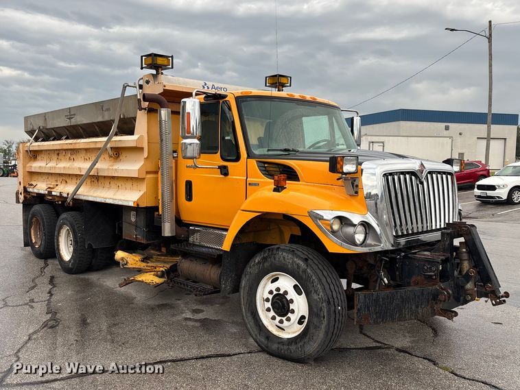 image for item FG0578 2010 International 7500 SFA dump truck