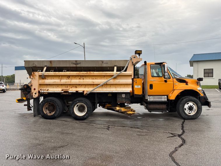image for item FG0578 2010 International 7500 SFA dump truck