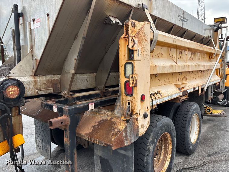 image for item FG0578 2010 International 7500 SFA dump truck