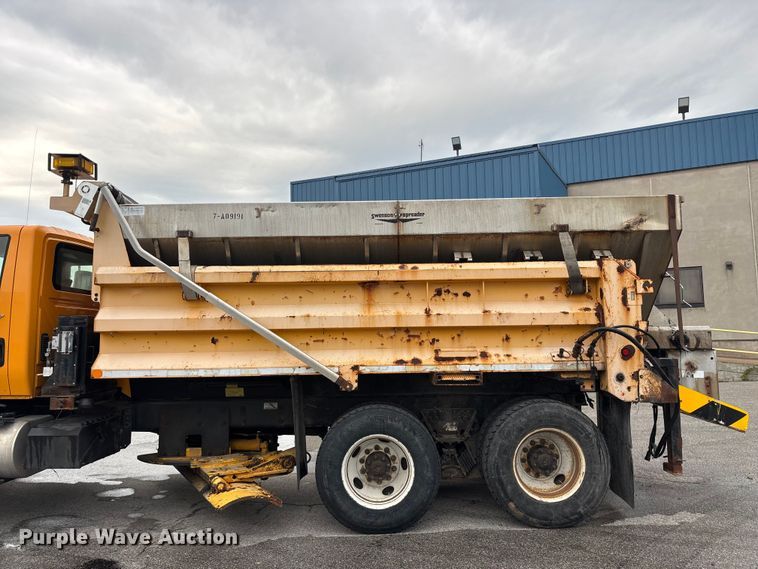 image for item FG0578 2010 International 7500 SFA dump truck