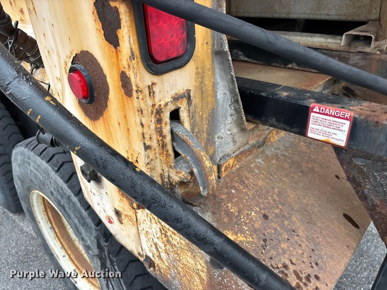 image for item FG0578 2010 International 7500 SFA dump truck