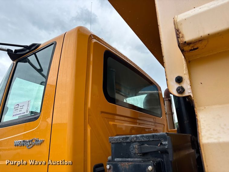 image for item FG0578 2010 International 7500 SFA dump truck