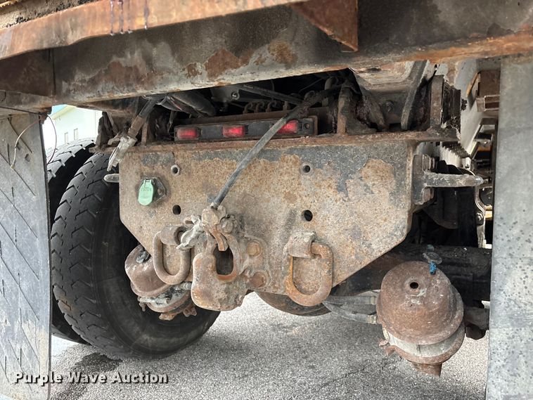 image for item FG0578 2010 International 7500 SFA dump truck