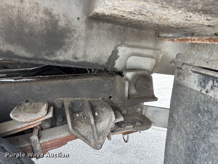 image for item FG0579 2005 International 7400 Crew Cab dump truck