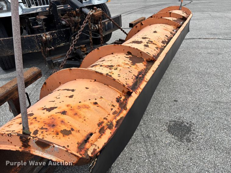 image for item FG0579 2005 International 7400 Crew Cab dump truck