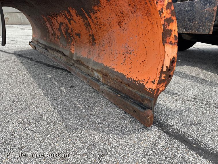 image for item FG0579 2005 International 7400 Crew Cab dump truck