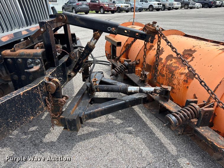 image for item FG0579 2005 International 7400 Crew Cab dump truck