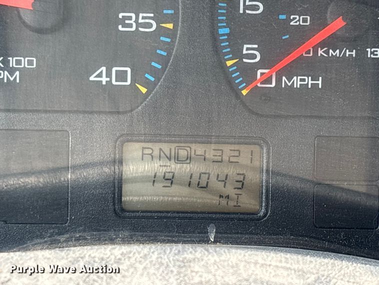 image for item FG0579 2005 International 7400 Crew Cab dump truck