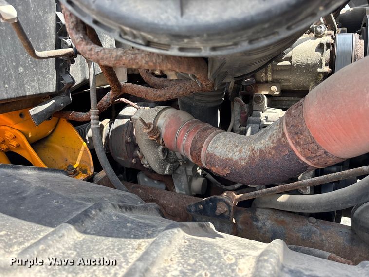 image for item FG0579 2005 International 7400 Crew Cab dump truck
