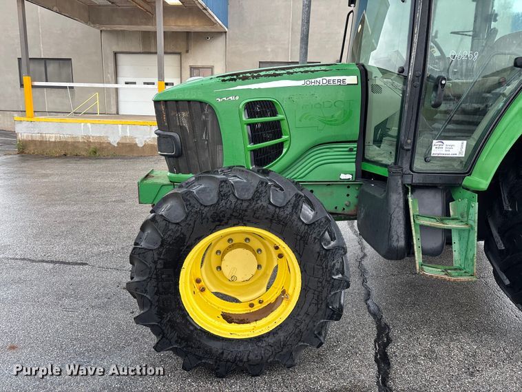 image for item FG0580 2009 John Deere 6330 MFWD tractor