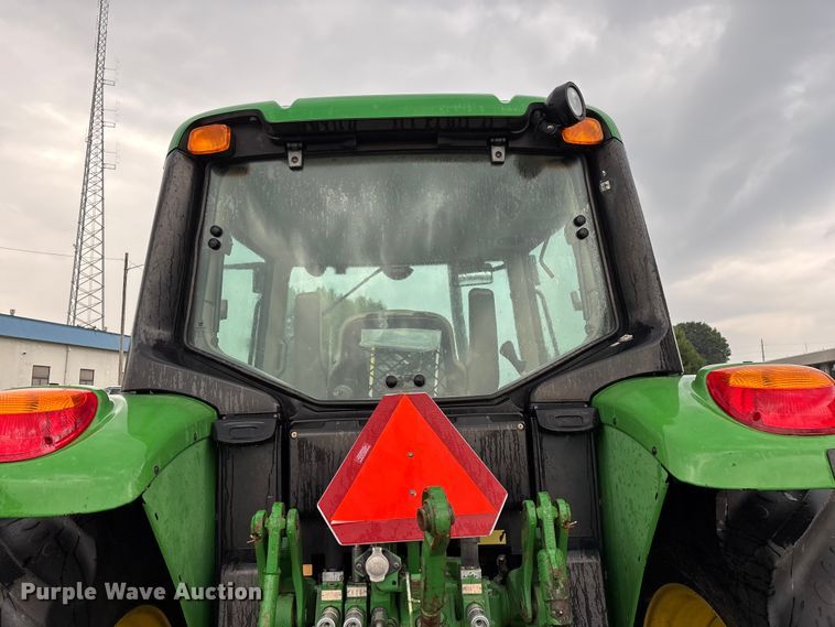 image for item FG0580 2009 John Deere 6330 MFWD tractor