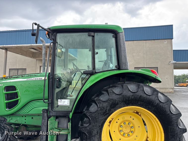 image for item FG0580 2009 John Deere 6330 MFWD tractor
