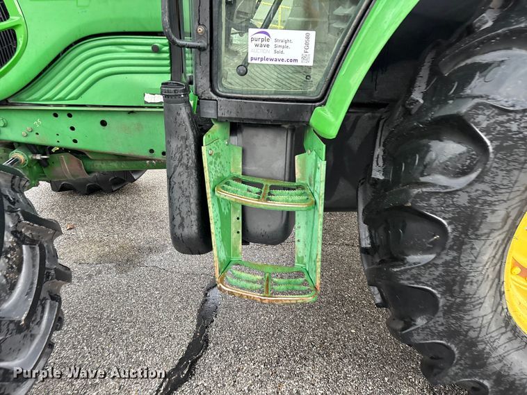 image for item FG0580 2009 John Deere 6330 MFWD tractor