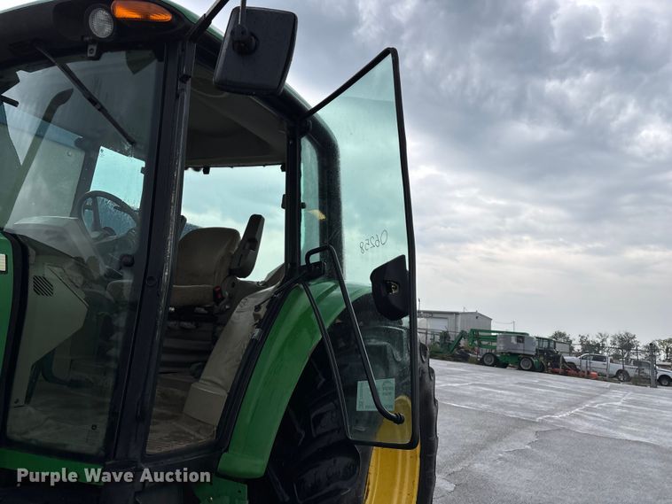 image for item FG0580 2009 John Deere 6330 MFWD tractor