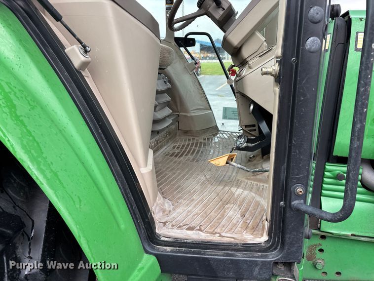 image for item FG0580 2009 John Deere 6330 MFWD tractor