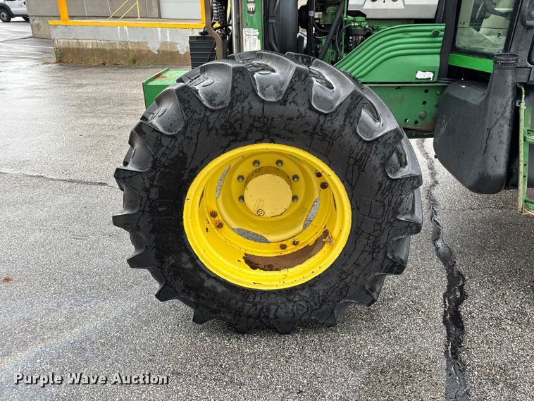 image for item FG0580 2009 John Deere 6330 MFWD tractor