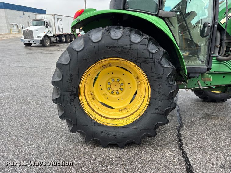 image for item FG0580 2009 John Deere 6330 MFWD tractor