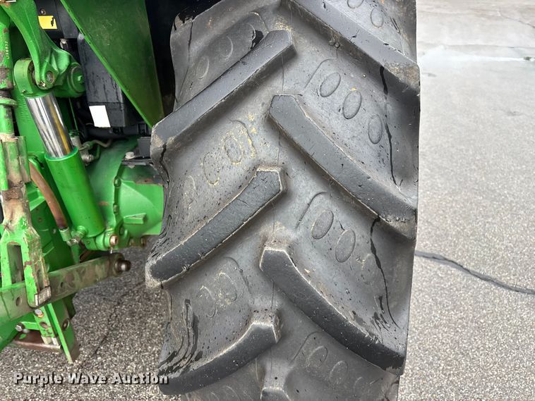 image for item FG0580 2009 John Deere 6330 MFWD tractor