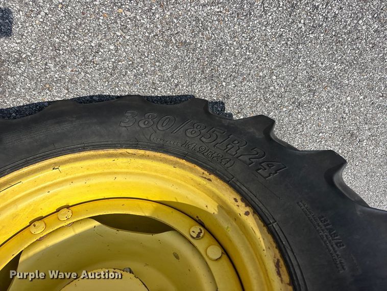 image for item FG0581 John Deere 6330 MFWD tractor