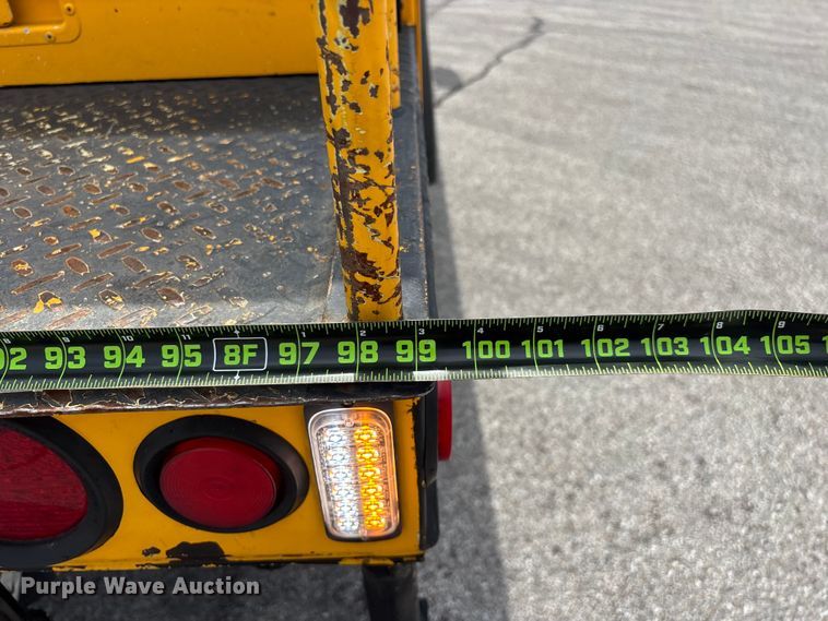 image for item FG0582 2009 International 7400 SBA bucket truck