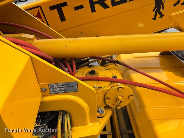 image for item FG0582 2009 International 7400 SBA bucket truck